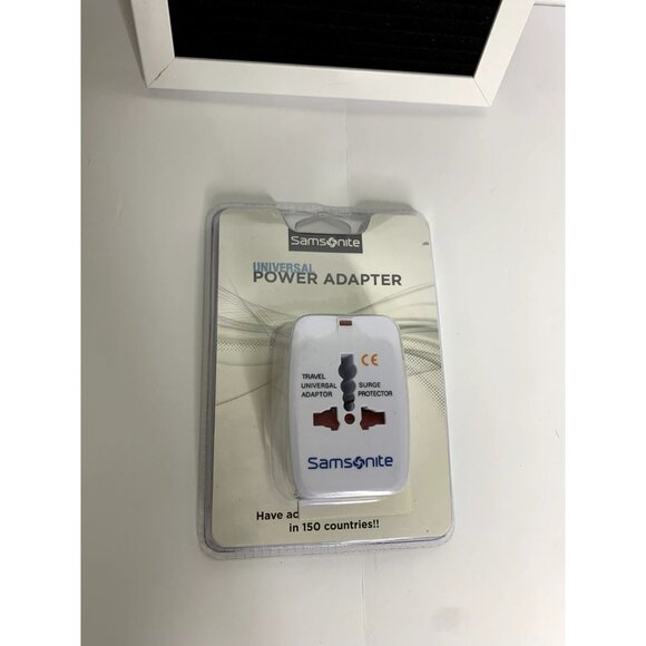 New Samsonite Universal Power Adapter - Picture 2 of 5